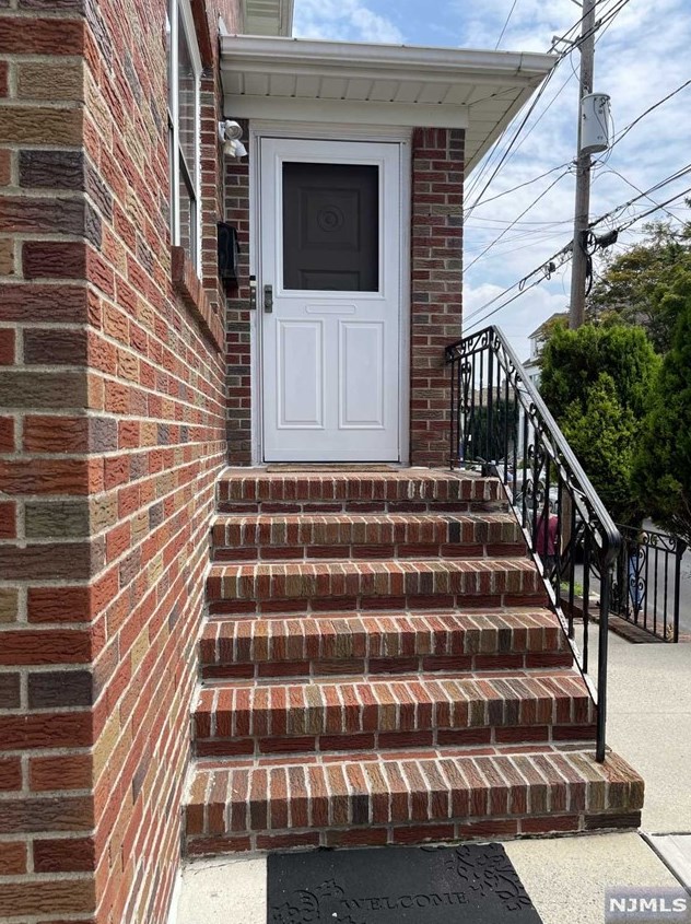 497 Madeline Ave #1st Floor, Outwater, NJ 07026
