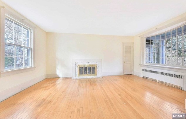 125 Hudson Ave, Tenafly NJ 07670-1039 exterior