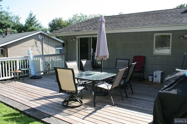 464 Lafayette Ave, Westwood, NJ 07675