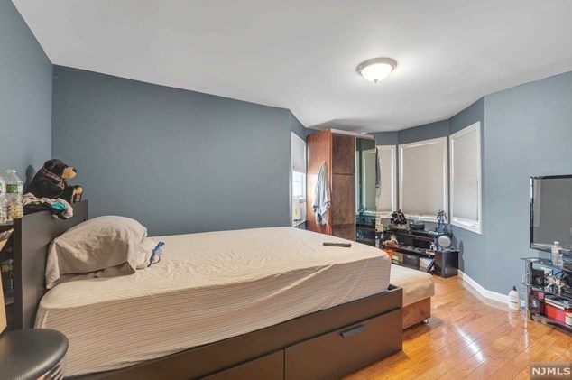 56 Hamilton Ave, Fairview, NJ 07022