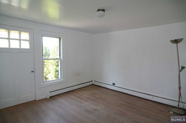 91 Roland St, Park Ridge NJ  07656-2119 exterior