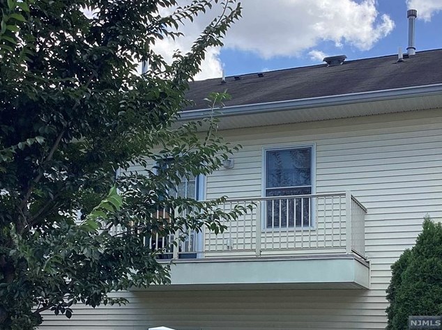 520 Victor St #8, Saddle Brook, NJ 07663