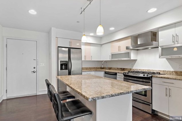 310 Cliff Ln #4f, Cliffside Park, NJ 07010