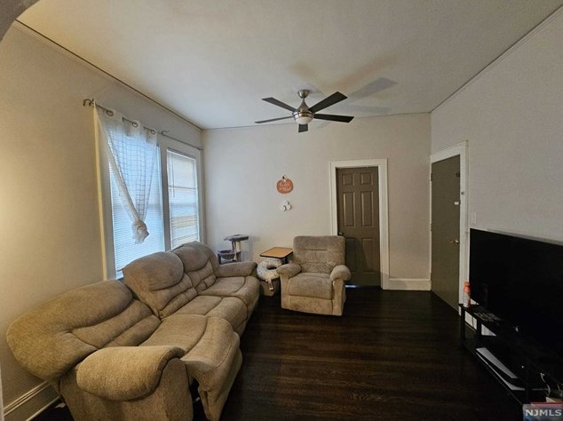 518 Central Ave #1st Floor, Carlstadt, NJ 07072