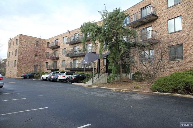 99 Teaneck Rd #301, Ridgefield Park, NJ 07660