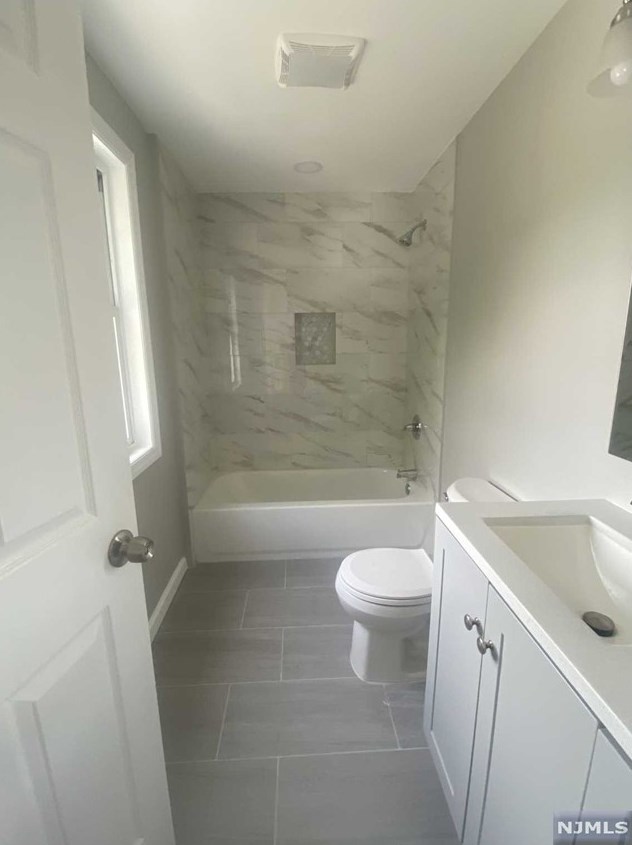 58 King St #2, Nutley, NJ 07110