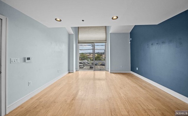 8917 River Rd #8, North Bergen, NJ