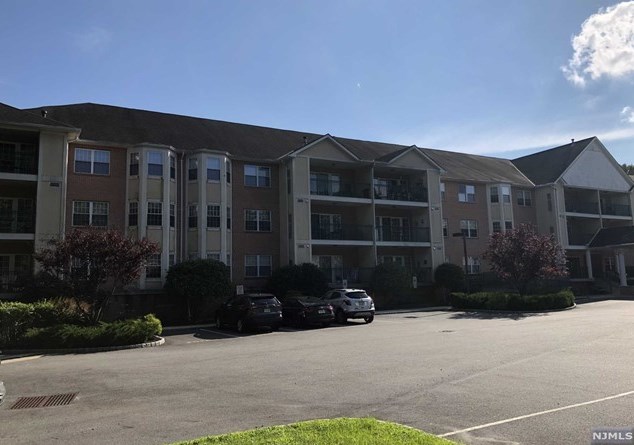 401 Dercole Ct #209, Norwood, NJ 07648
