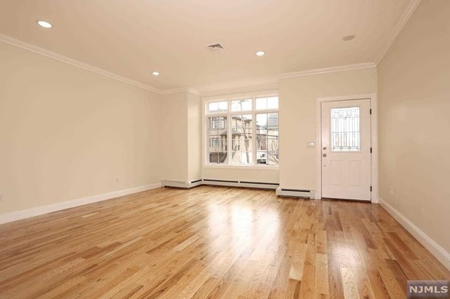 1613 Maple St #a, West Fort Lee, NJ 07024