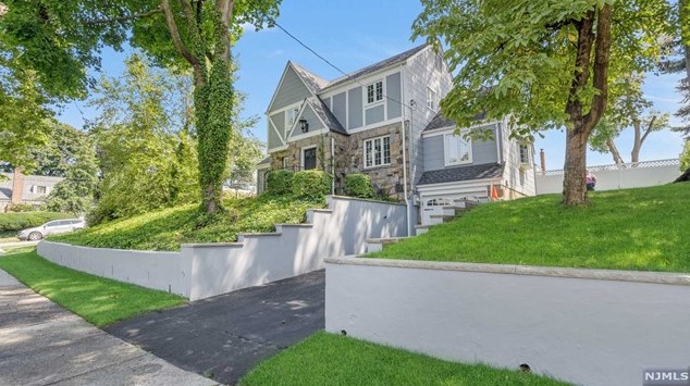 87 Wayne Ave, River Edge, NJ 07661