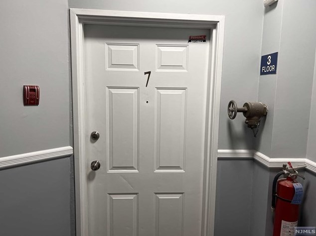 310 Palisade Ave #7, Jersey City, NJ 07307