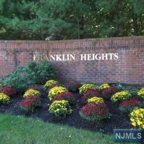 2086 Drake Ct, Mahwah, NJ 07430