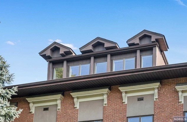 27 W Clinton Ave #phc, Tenafly, NJ 07670