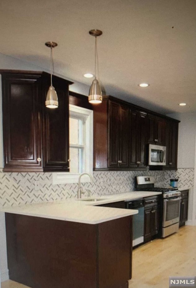 51 Preston St, Ridgefield Park, NJ 07660