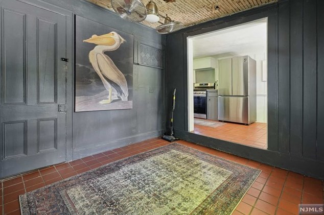 192 Pascack Rd, Park Ridge NJ 07656-1174 exterior