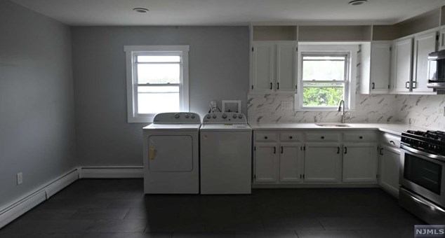 22 Sievers Ln, South Hackensack NJ  07606-1646 exterior