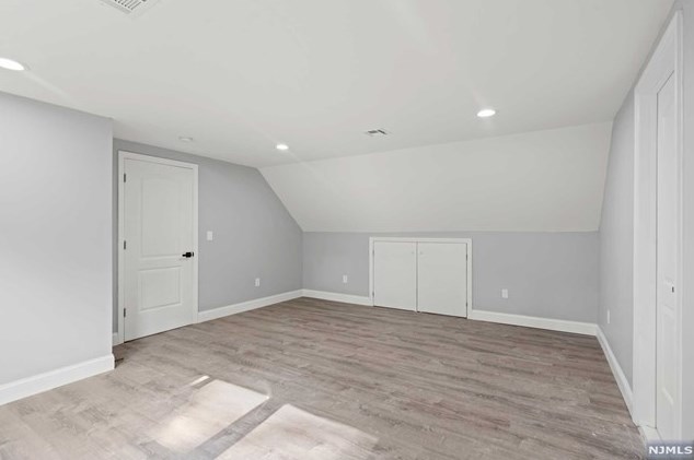 148 Valley Rd, Wayne NJ  07470-3949 exterior