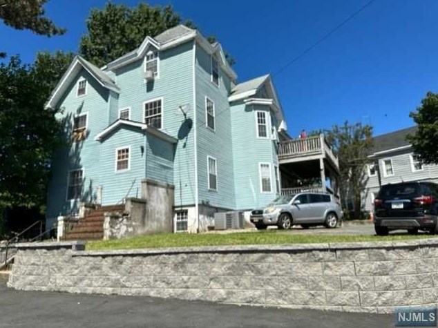 9 Hobart Pl #5, Outwater, NJ 07026