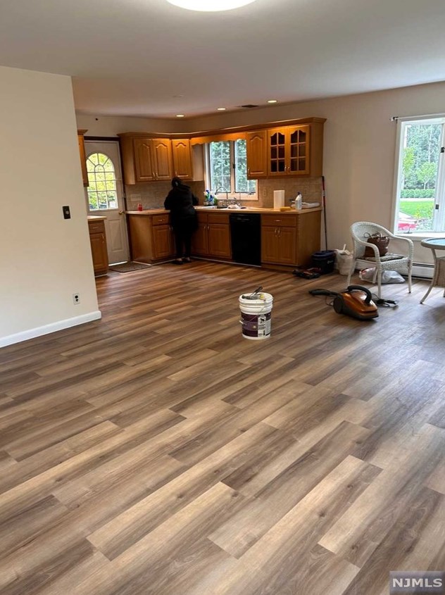 899 Colonial Rd, Franklin Lakes, NJ 07417