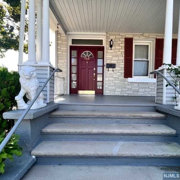 146 W Broad St, Bergenfield, NJ 07621