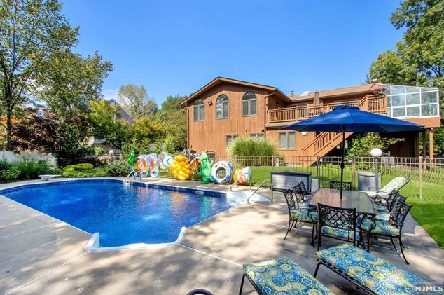 100 South Ave, Norwood, NJ 07648