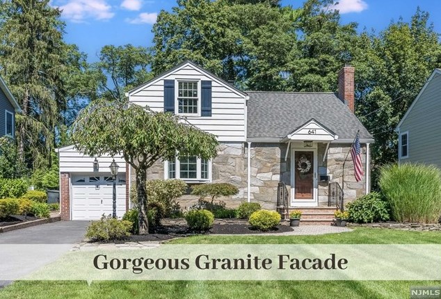 641 Witthill Rd, Ridgewood, NJ 07450