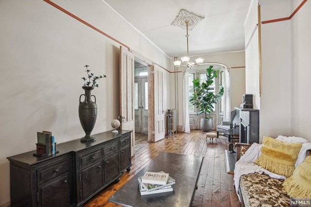 73 Booraem Ave, Jersey City, NJ 07307-2401