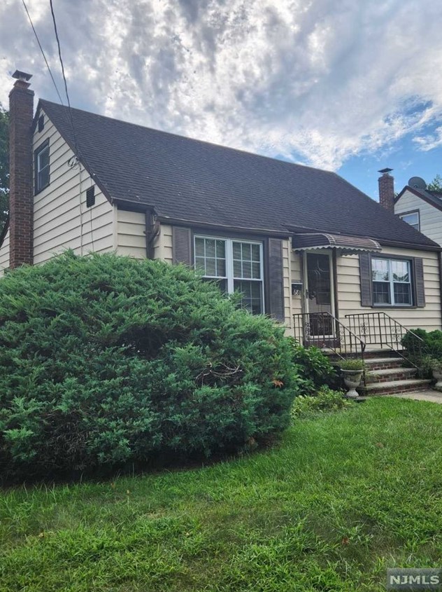 68 Morgan St, Bergenfield, NJ 07621-3515