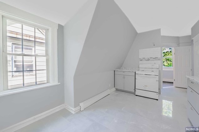 18 Shanley Ave, Newark NJ  07108-1604 exterior