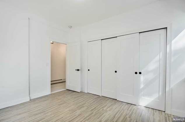 18 Shanley Ave, Newark NJ  07108-1604 exterior