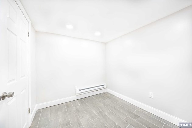 18 Shanley Ave, Newark NJ  07108-1604 exterior