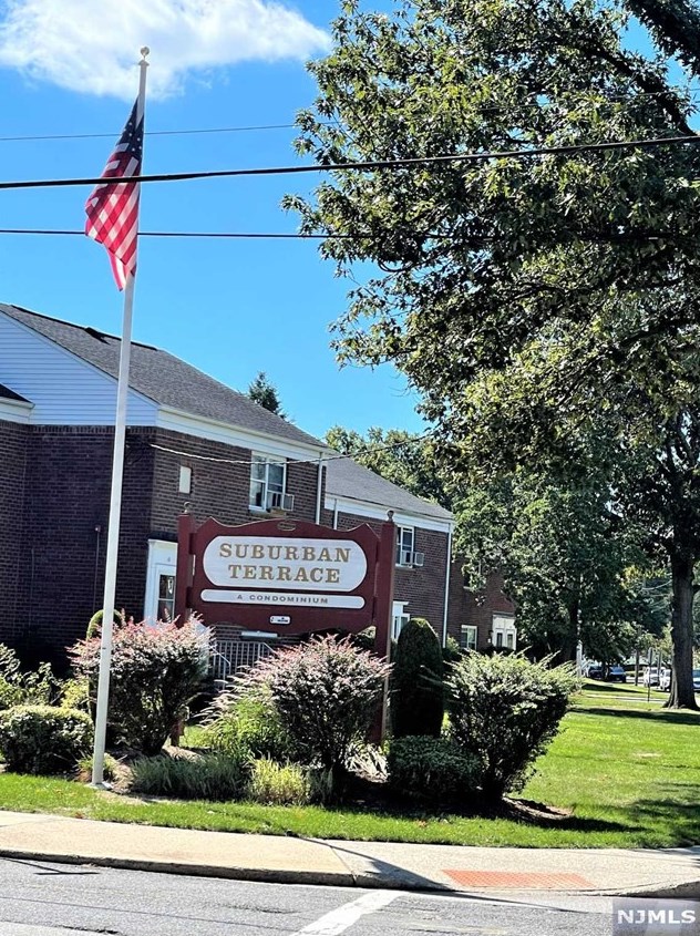 400 Esplanade Apt 57, Hackensack, NJ 07601