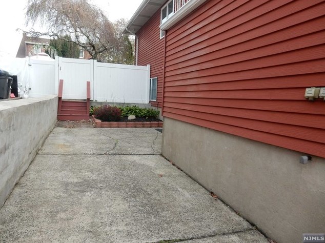 47 Avenue A, Lodi NJ  07644-1801 exterior