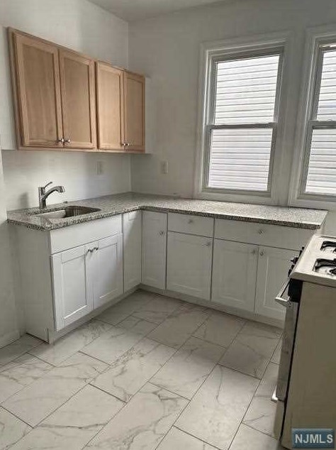 256 21st St #1, Irvington, NJ 07111