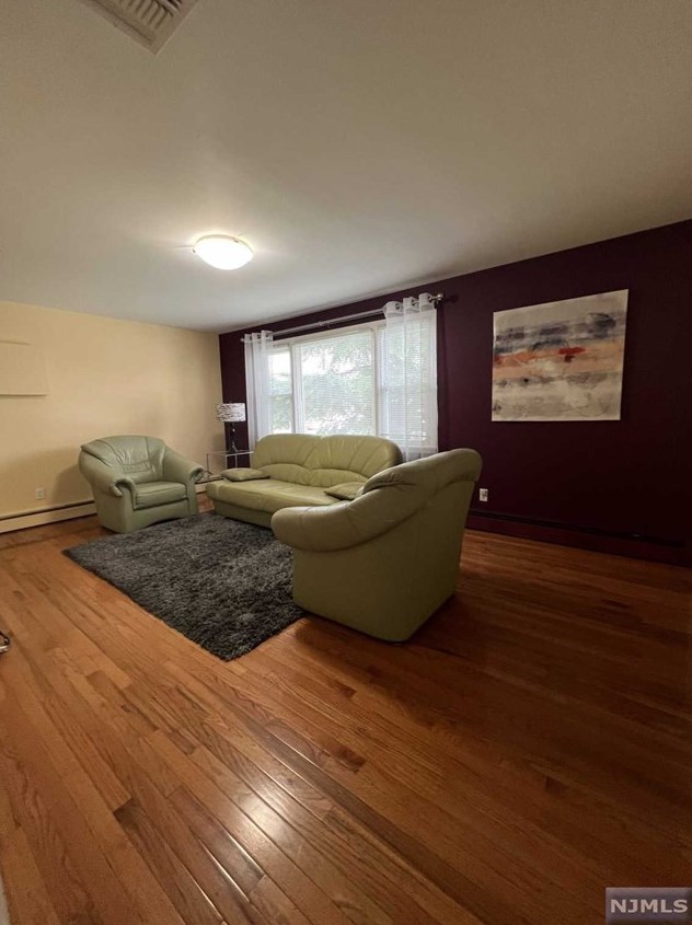 26 Ann St #2, Outwater, NJ 07026