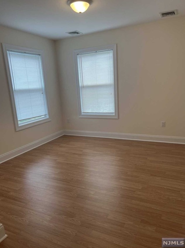 96 Halstead Ave #2, Wallington, NJ 07057