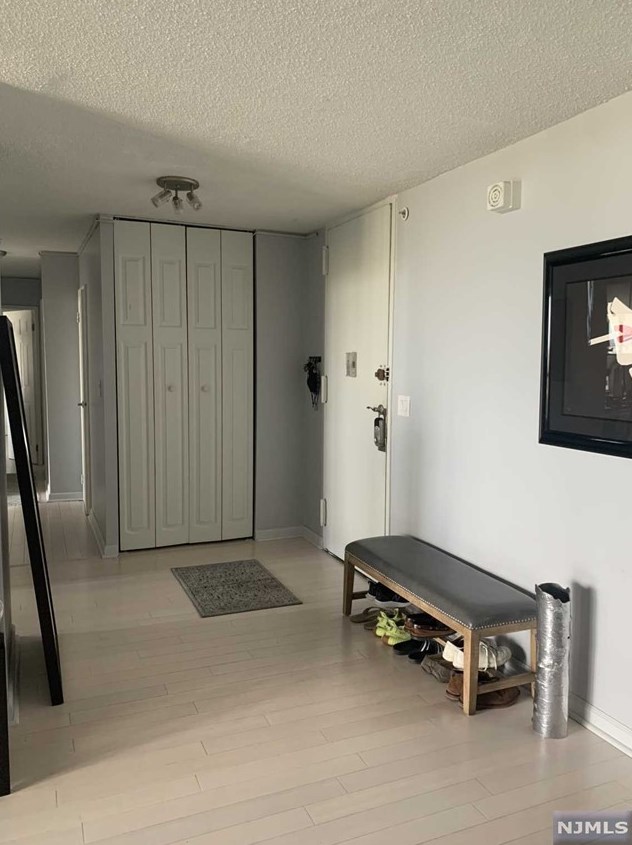 300 Winston Dr Apt 2123, Cliffside Park, NJ 07010