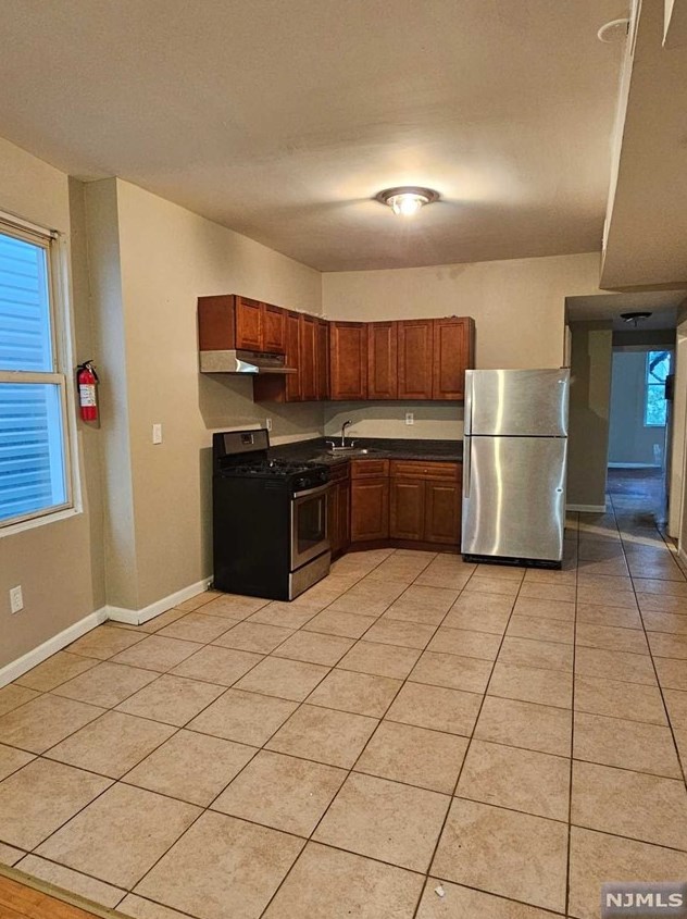 165 Scheerer Ave #2, Newark, NJ 07112