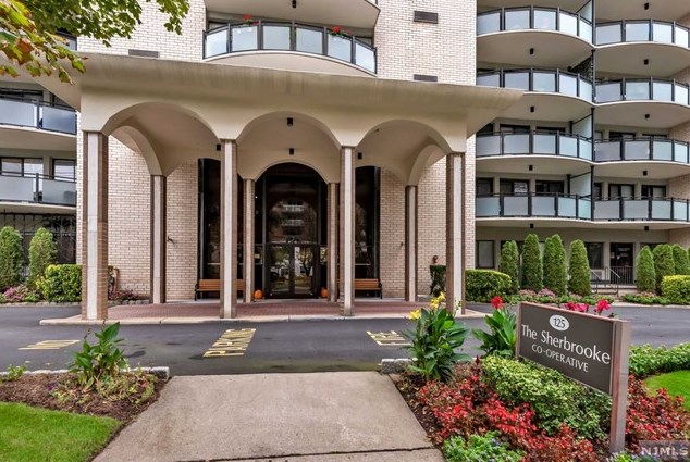 125 Prospect Ave #18e, Hackensack, NJ 07601