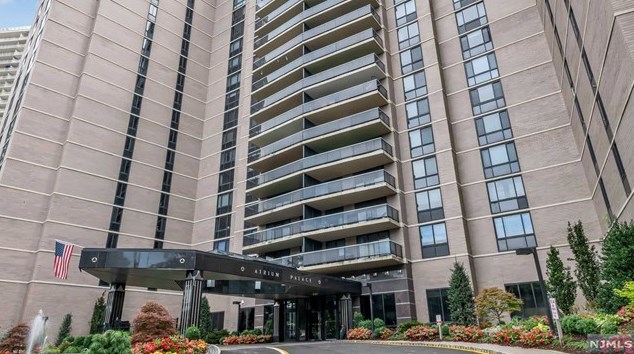 1512 Palisade Ave, West Fort Lee NJ 07024-5308 exterior