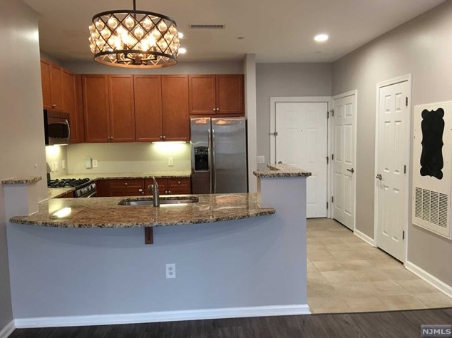 3302 Riverview Ave, Englewood, NJ 07631