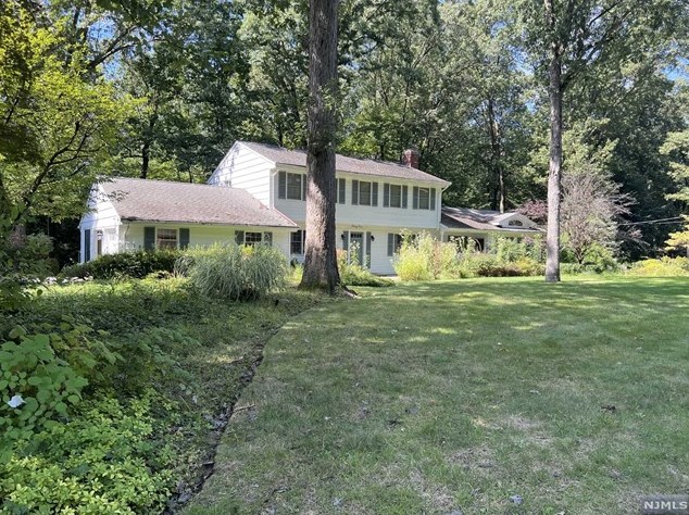 44 Gabriel Way, Westwood, NJ 07676