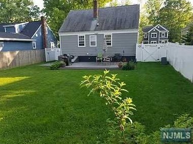 1517 Boulevard, Westfield NJ  07090-2810 exterior