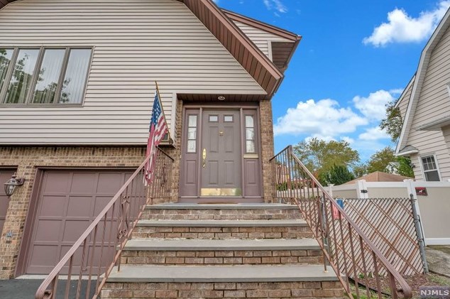 369 Kaplan Ave, Hackensack, NJ 07601