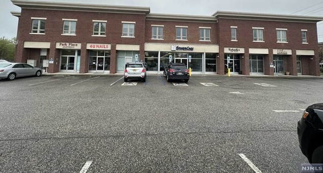 100 Park Ave Apt 205, Hillsdale, NJ 07642