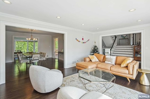 24 Lynn Dr, Englewood, NJ 07632
