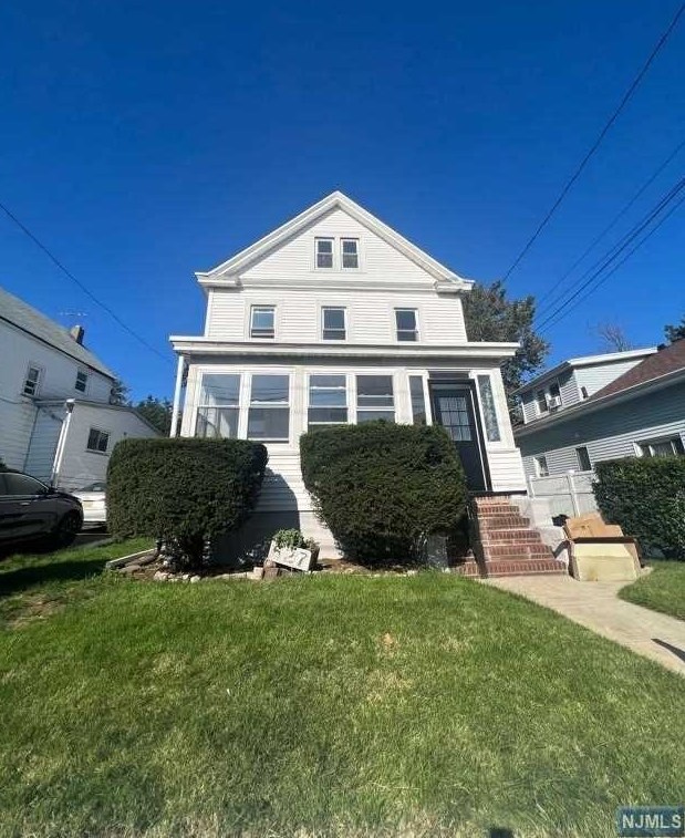 627 Freeman St #1, Lyndhurst, NJ 07071