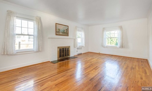 237 Grove St, Montclair, NJ 07042