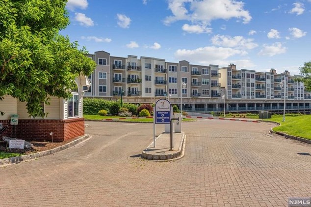 342 The Promenade #342, Edgewater, NJ 07020