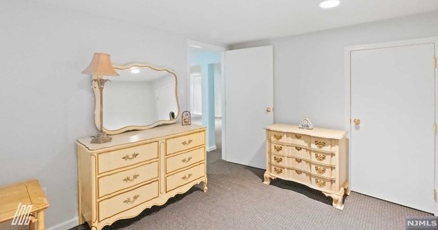 1060 Arcadian Way, West Fort Lee NJ 07024-6306 exterior